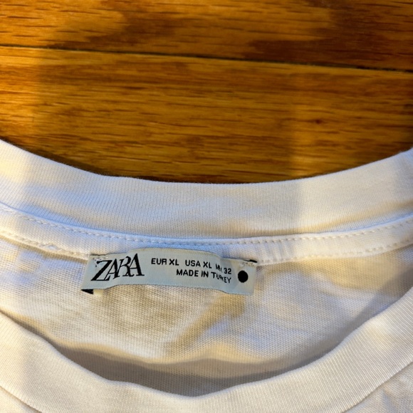 Zara abstract face print t-shirt - Picture 2 of 2